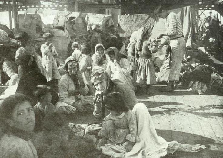 Refugies_arméniens_du_Musa_Dagh_sur_un_croiseur_francais_en_1915